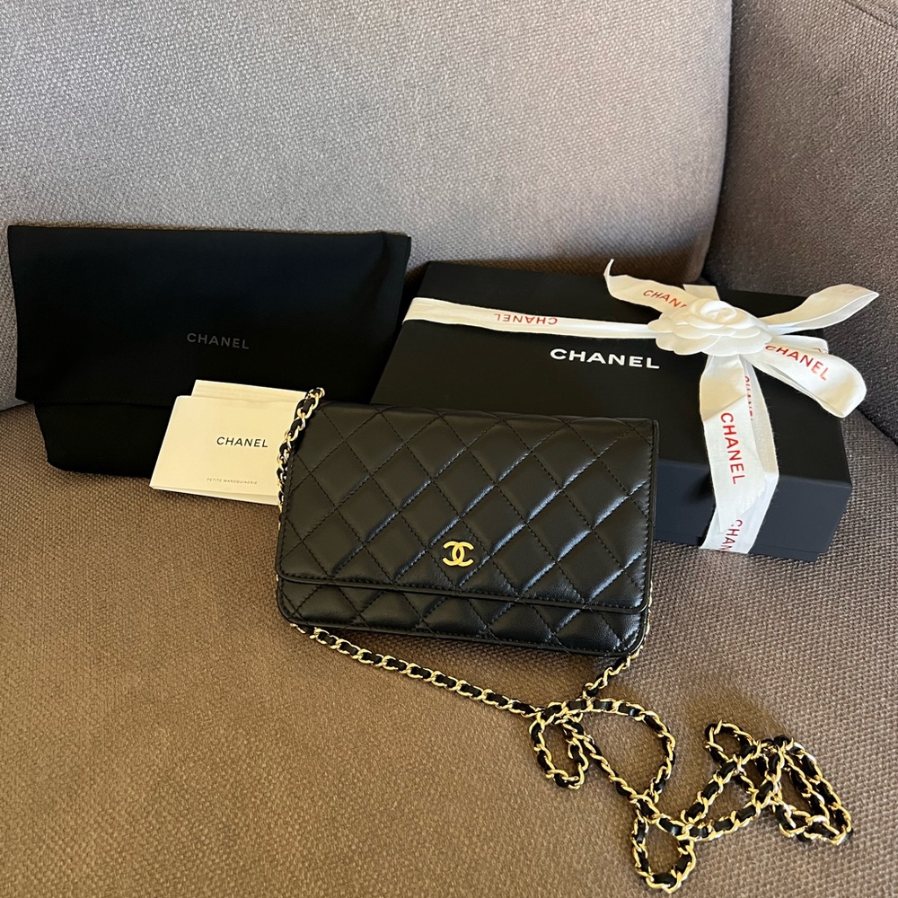 Chanel Wallet on the Chain